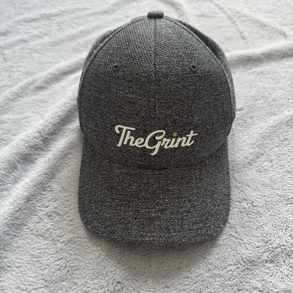 Flexfit The Grint Gray Baseball Style Cap Size Small-Medium‎